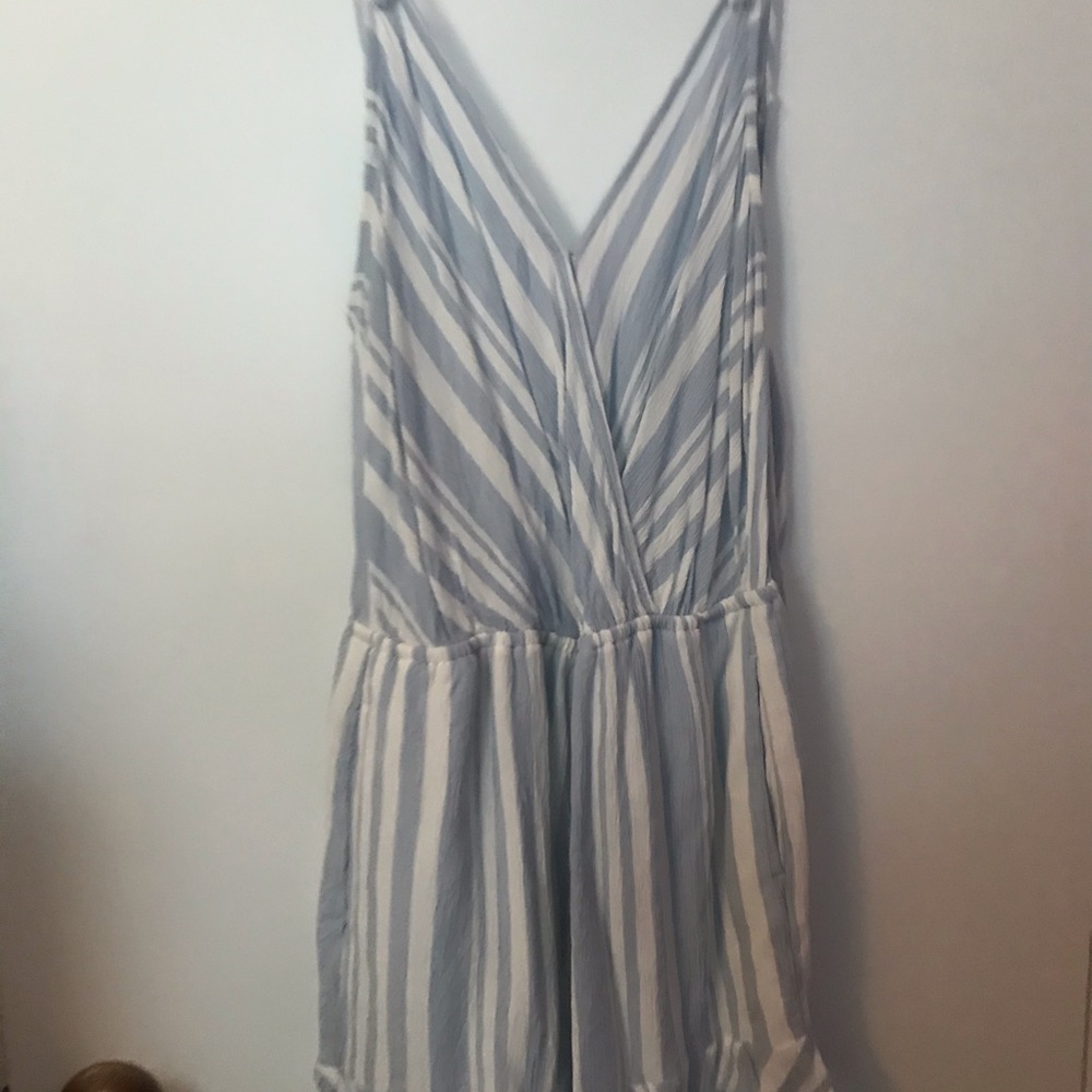 AE Romper - Picture 3 of 6